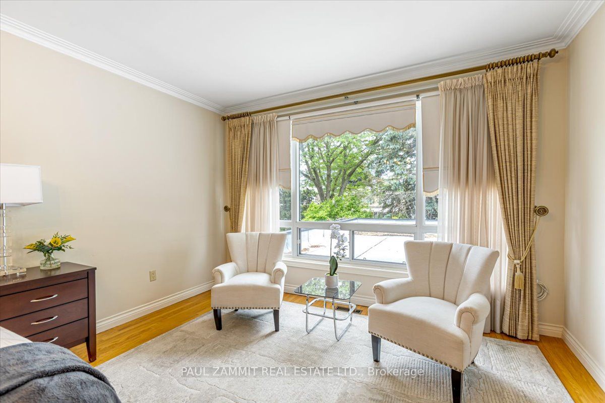 4 Granada Crt