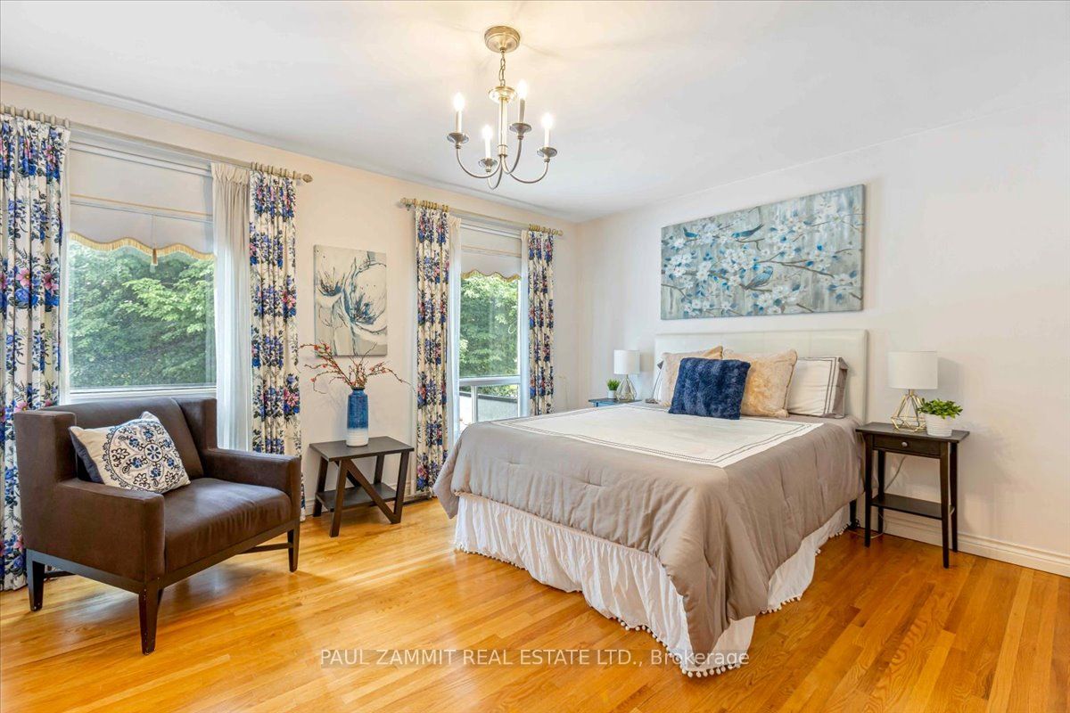 4 Granada Crt