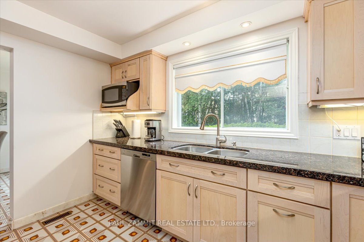 4 Granada Crt