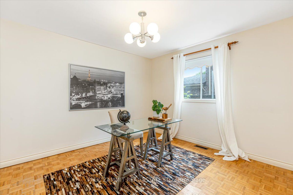 4 Granada Crt