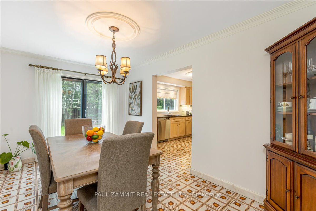 4 Granada Crt