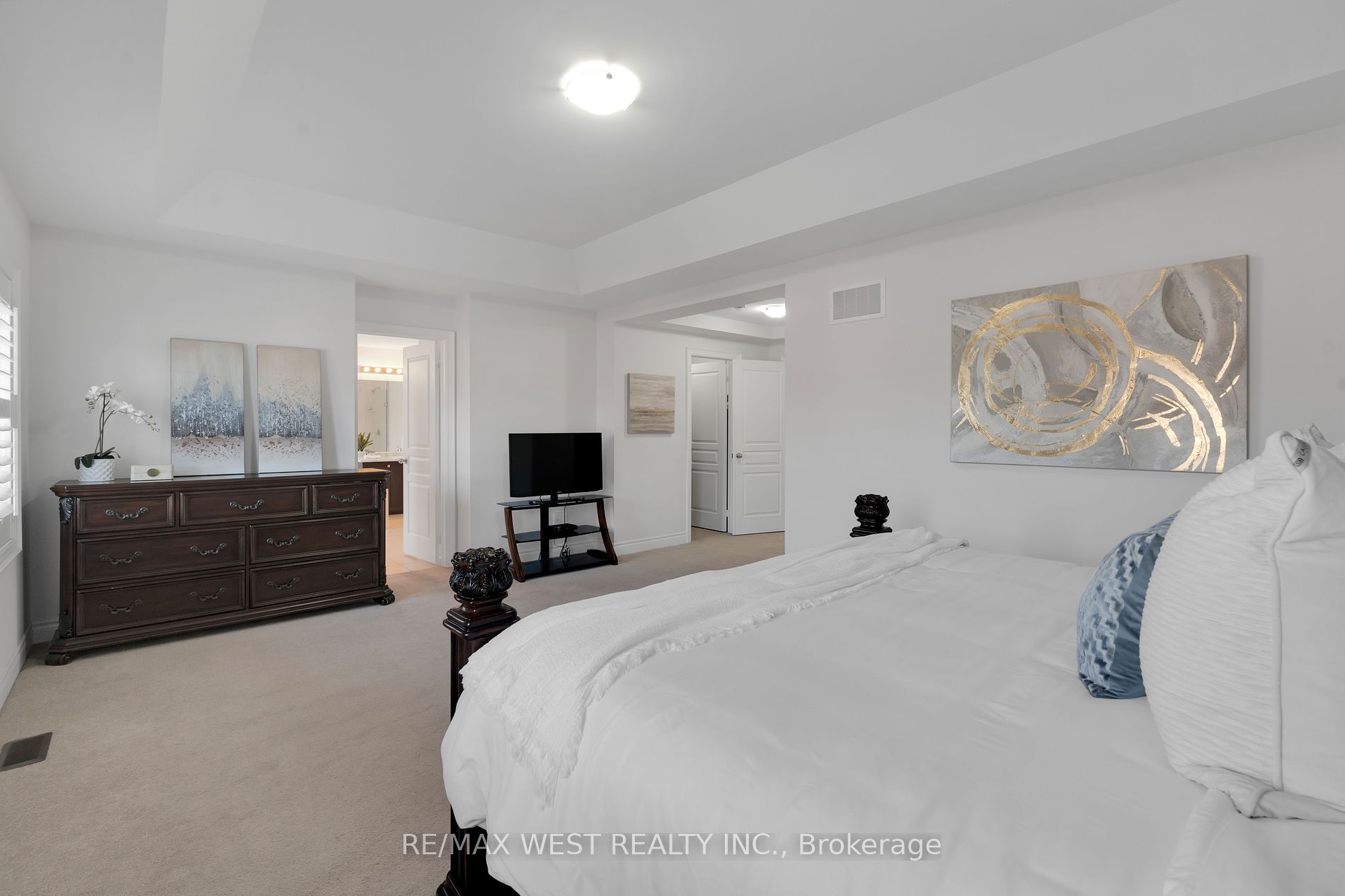142 Beaconsfield Dr