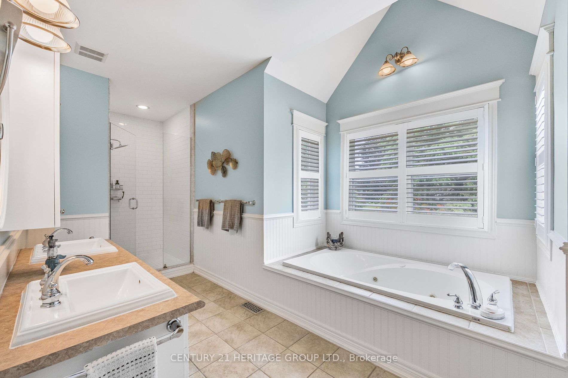 122 Davis Trail