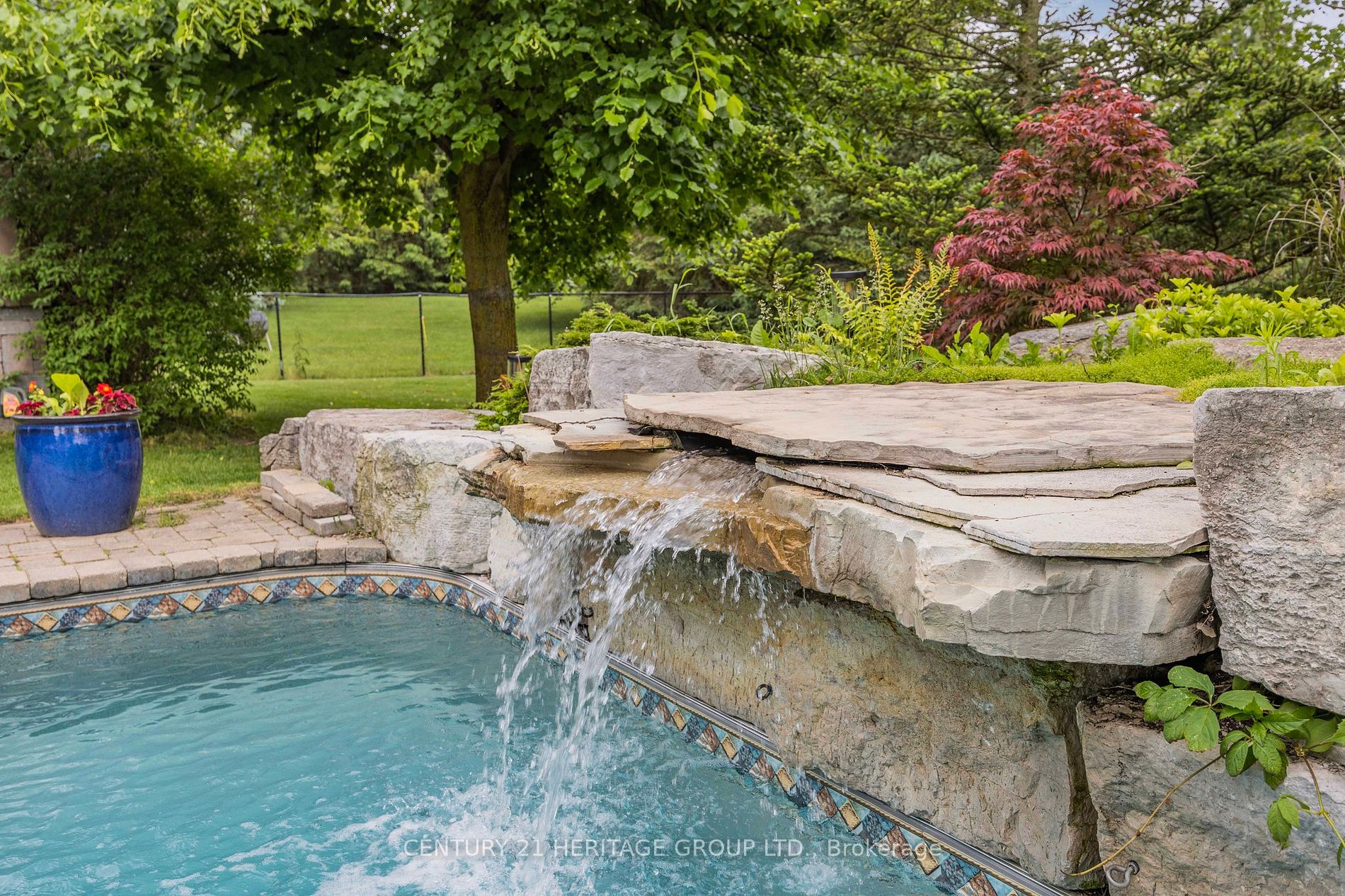 122 Davis Trail