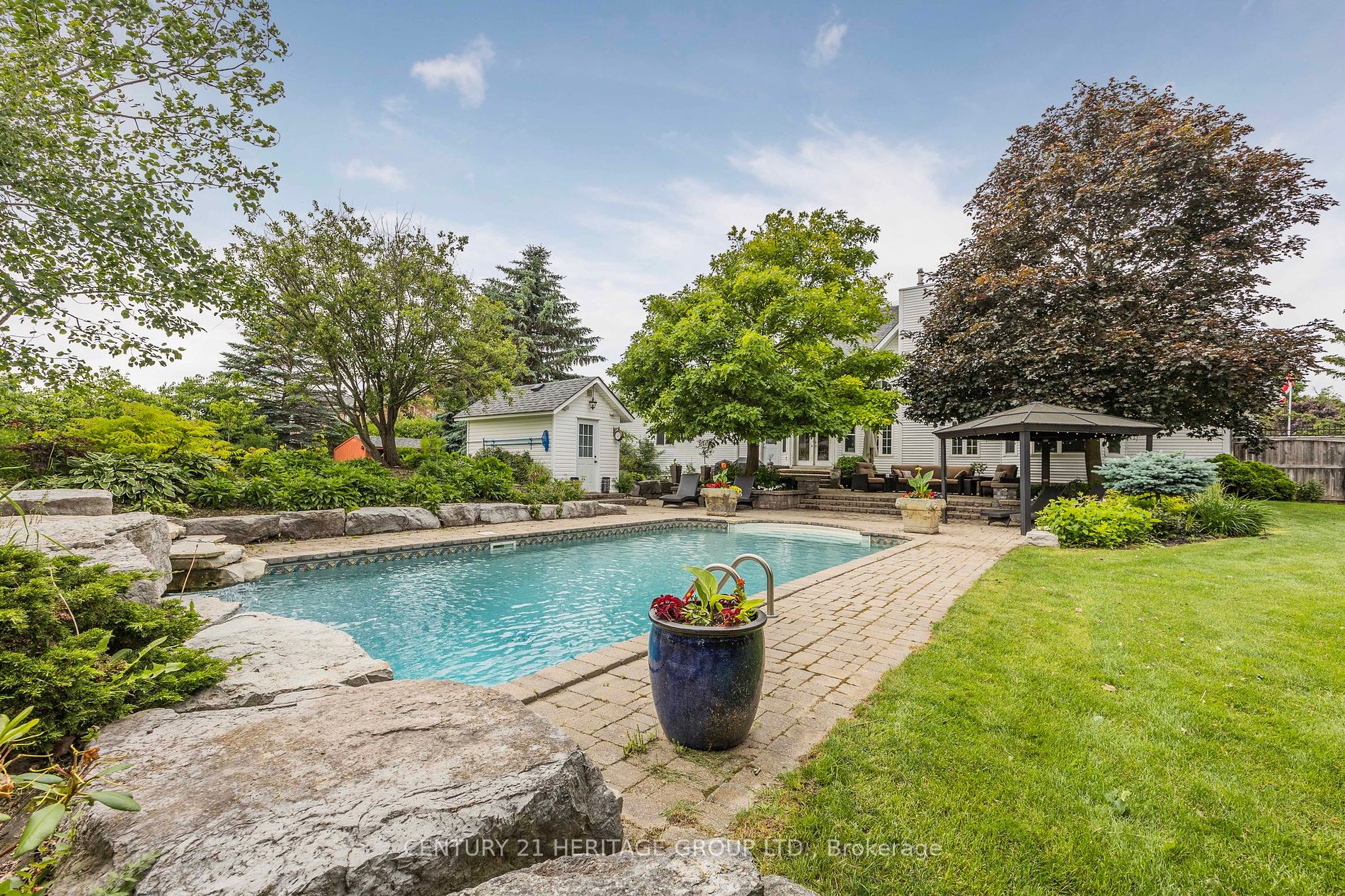 122 Davis Trail