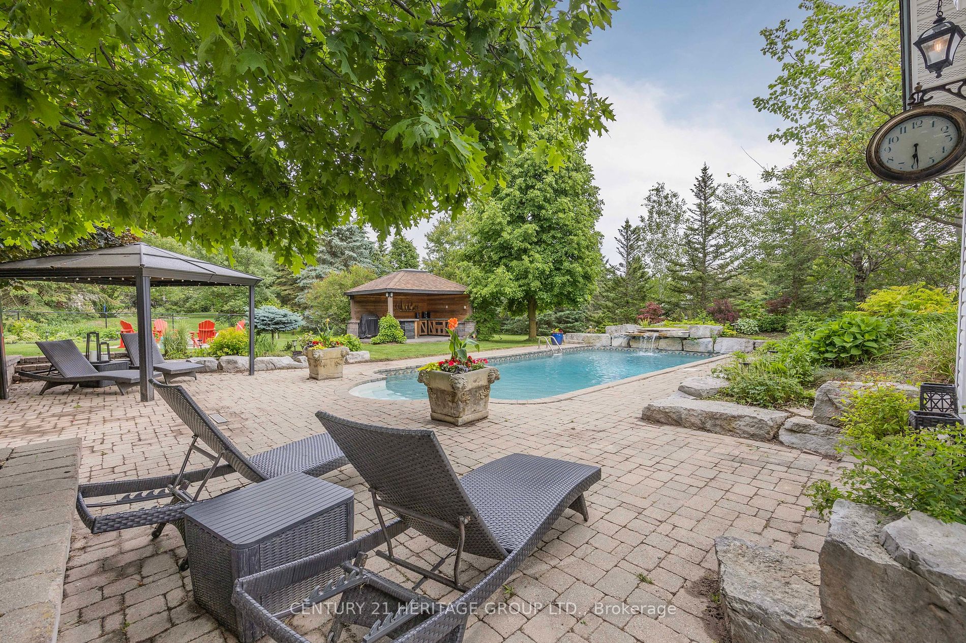 122 Davis Trail
