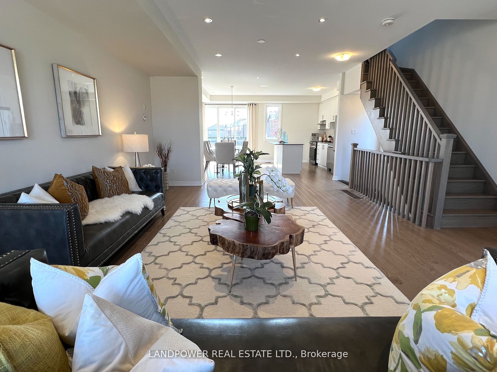1655 Bur Oak Avenue #14
