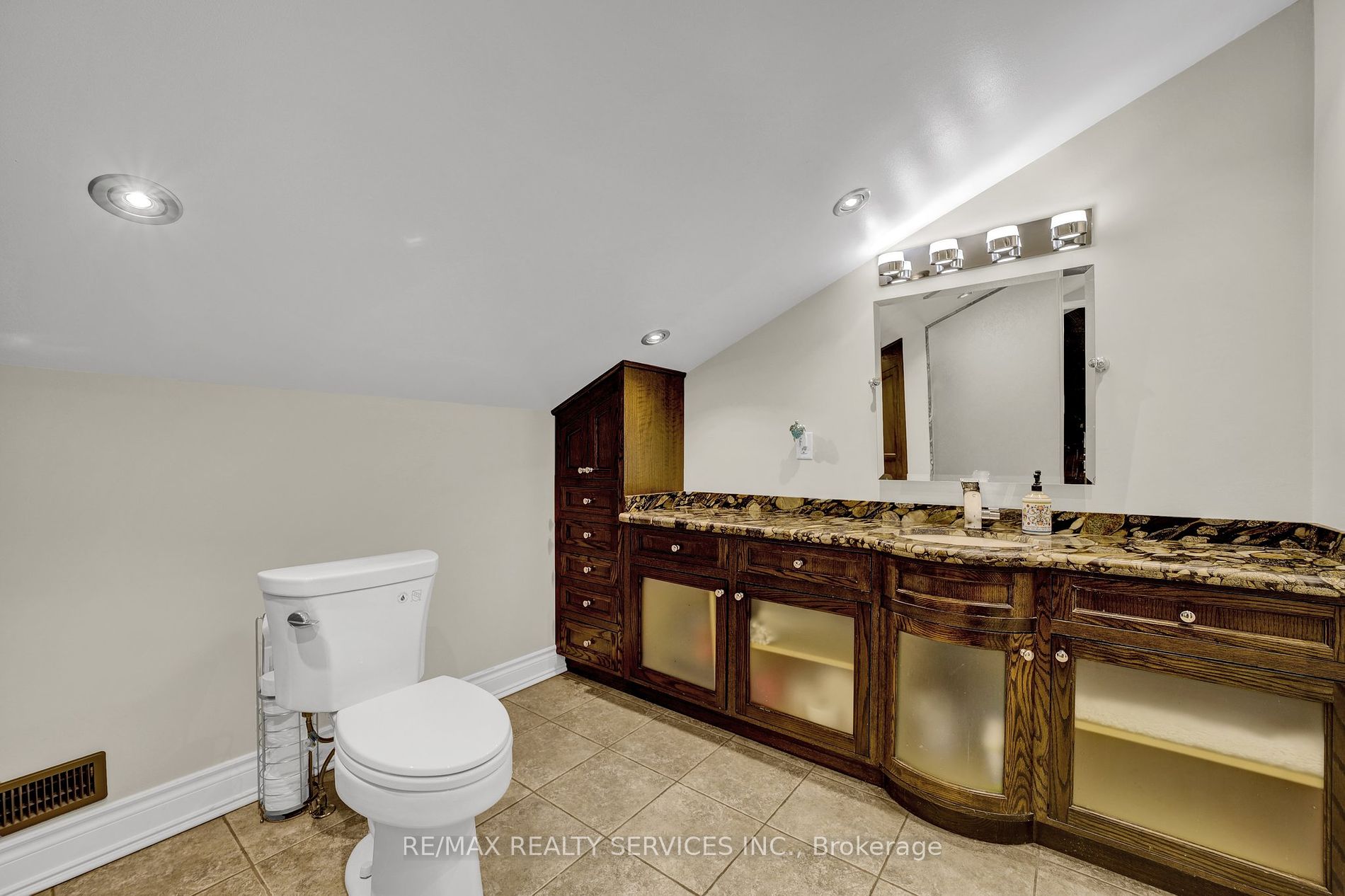 247 Sand Road