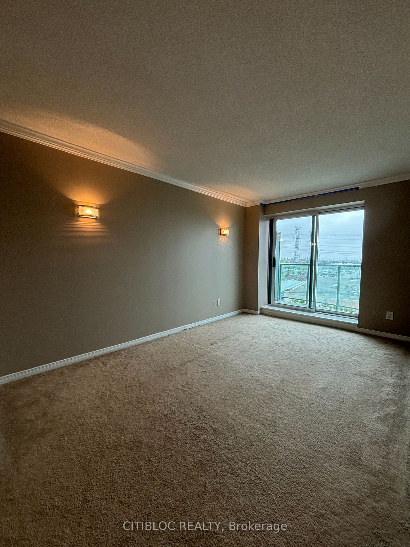 23 Oneida Crescent #708
