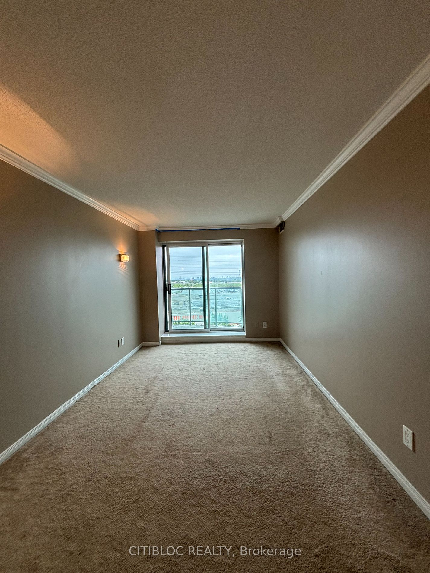 23 Oneida Crescent #708