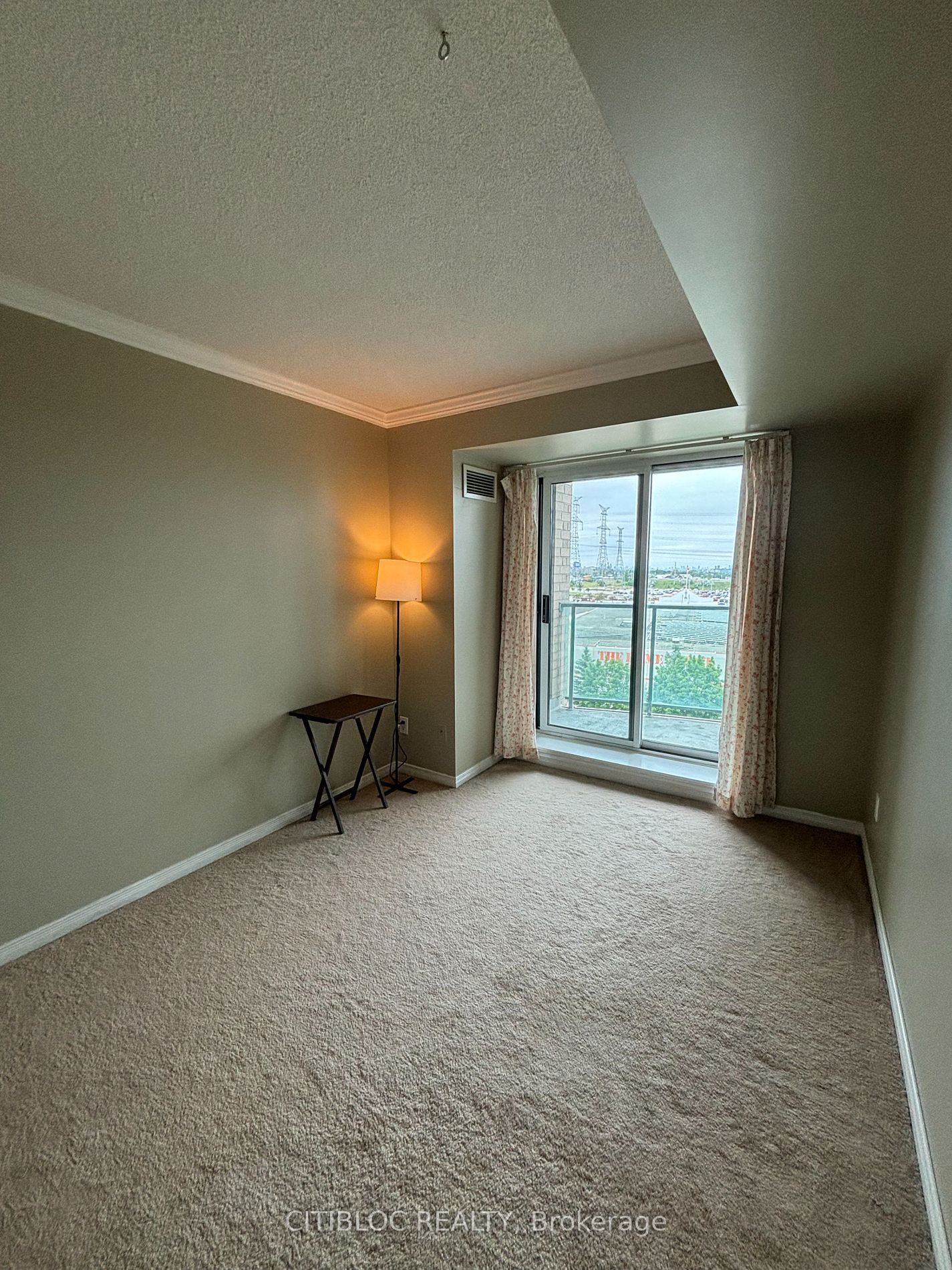 23 Oneida Crescent #708