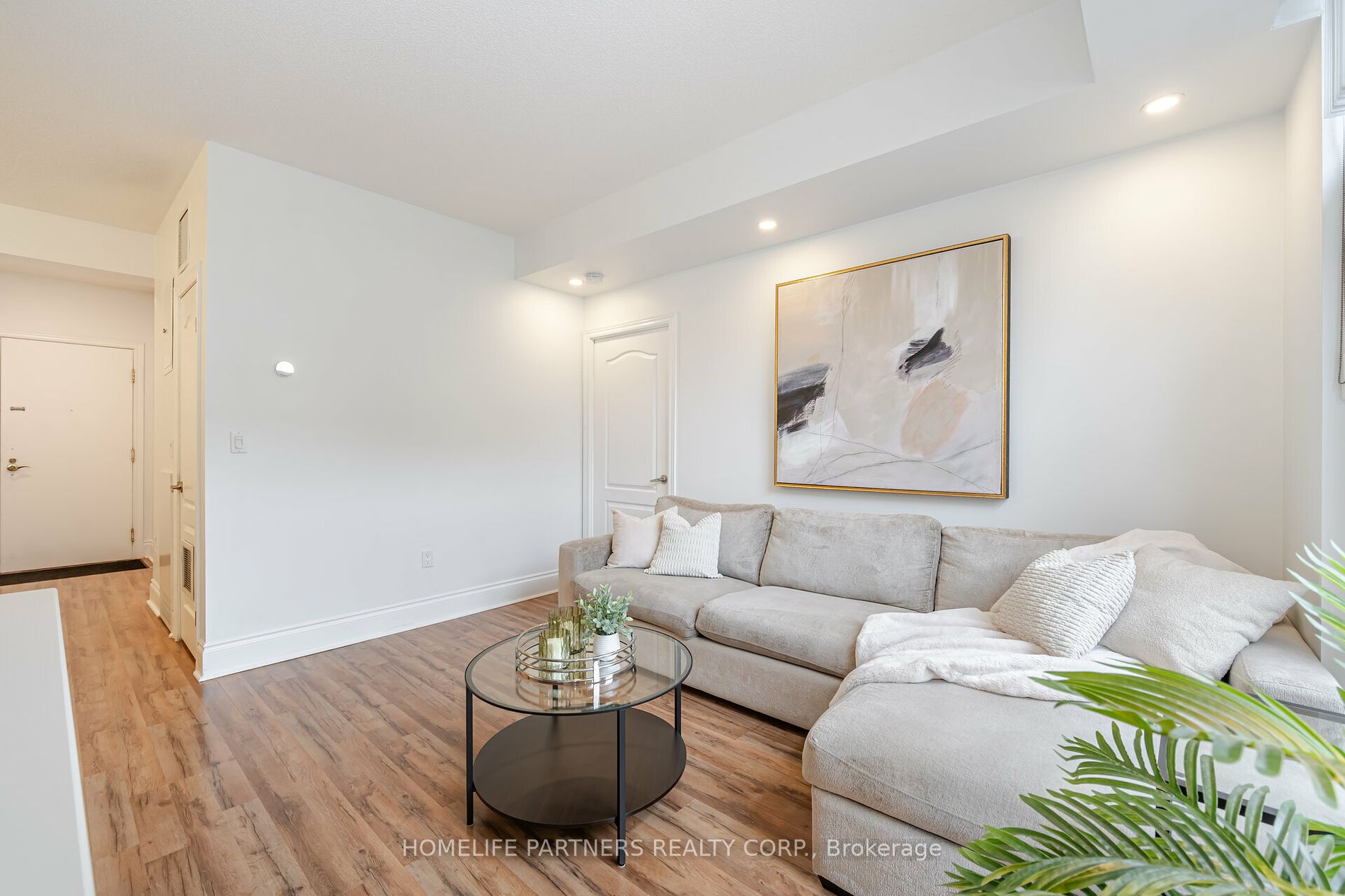 53 Woodbridge Avenue #301