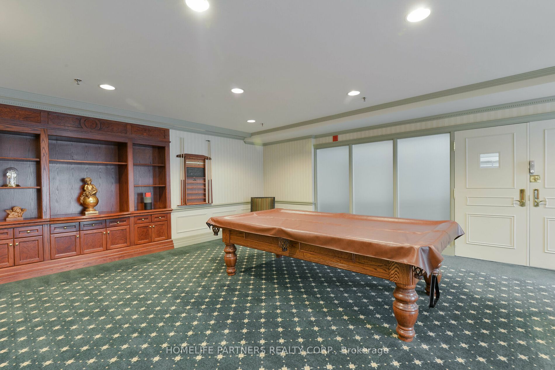 53 Woodbridge Avenue #301
