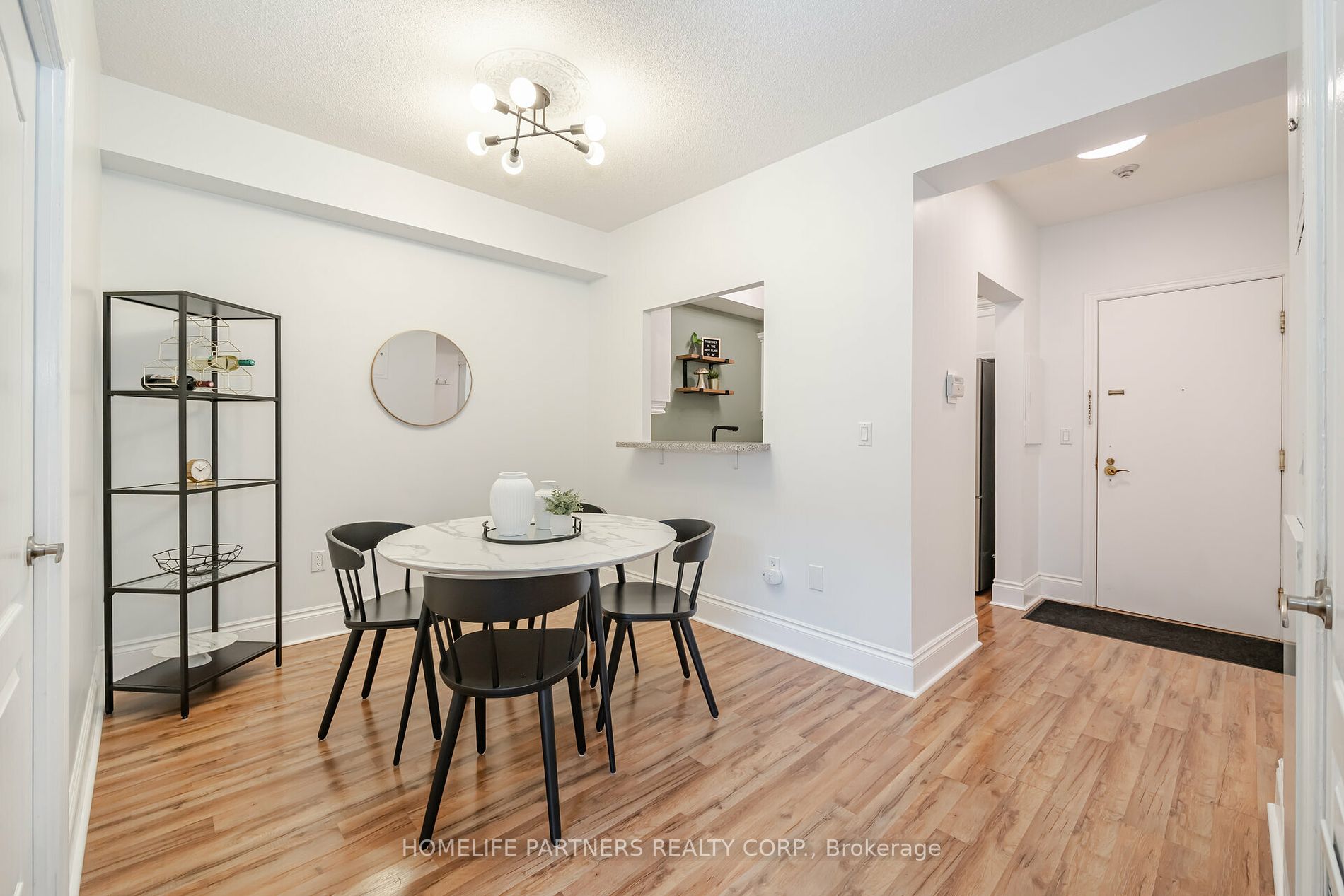 53 Woodbridge Avenue #301