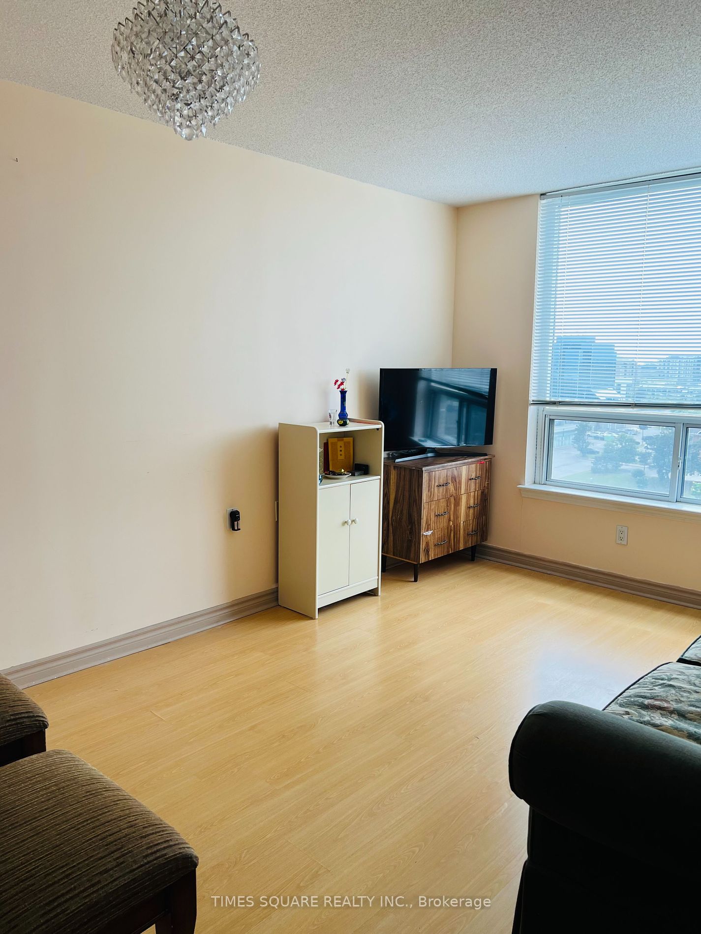 9015 Leslie Street, #1107