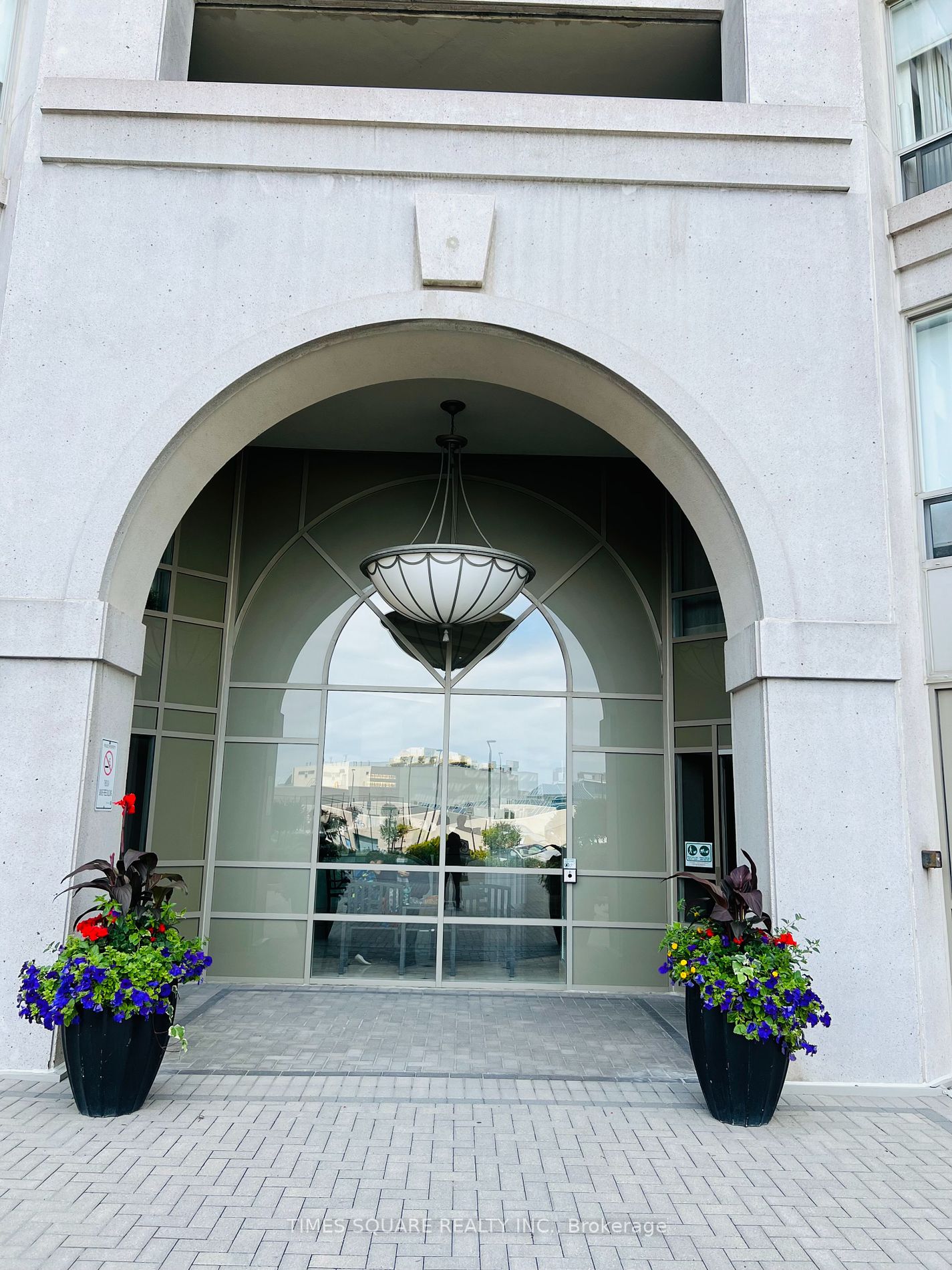 9015 Leslie Street, #1107