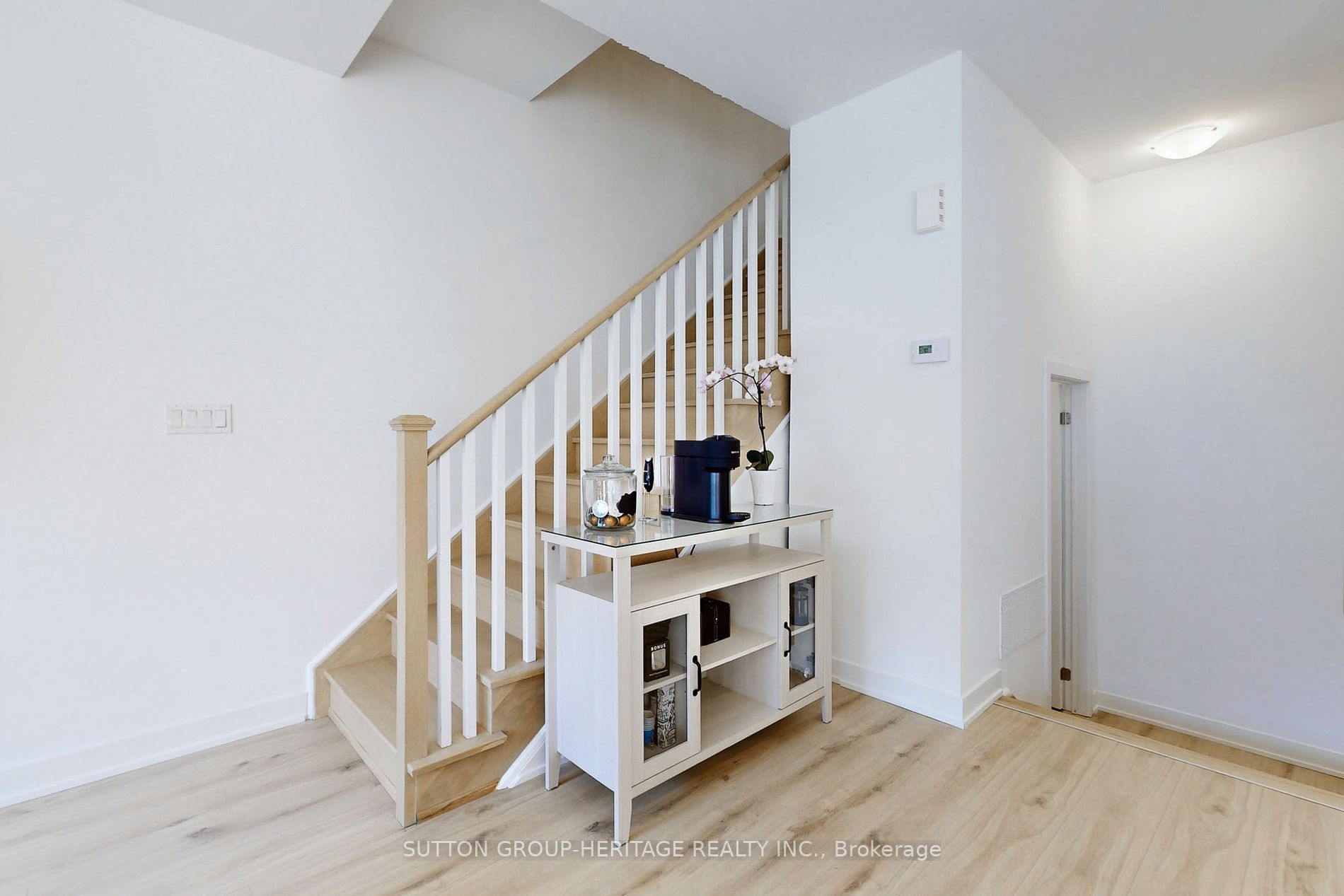 25 Sunbury Lane