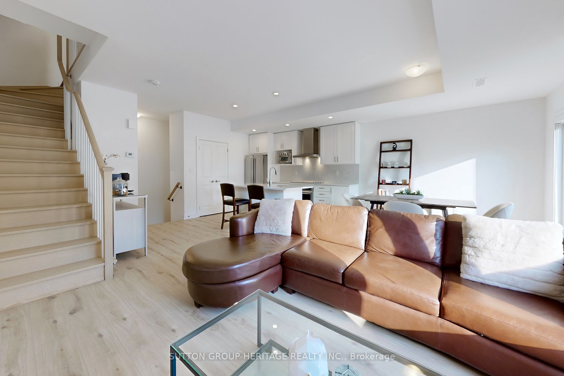 25 Sunbury Lane