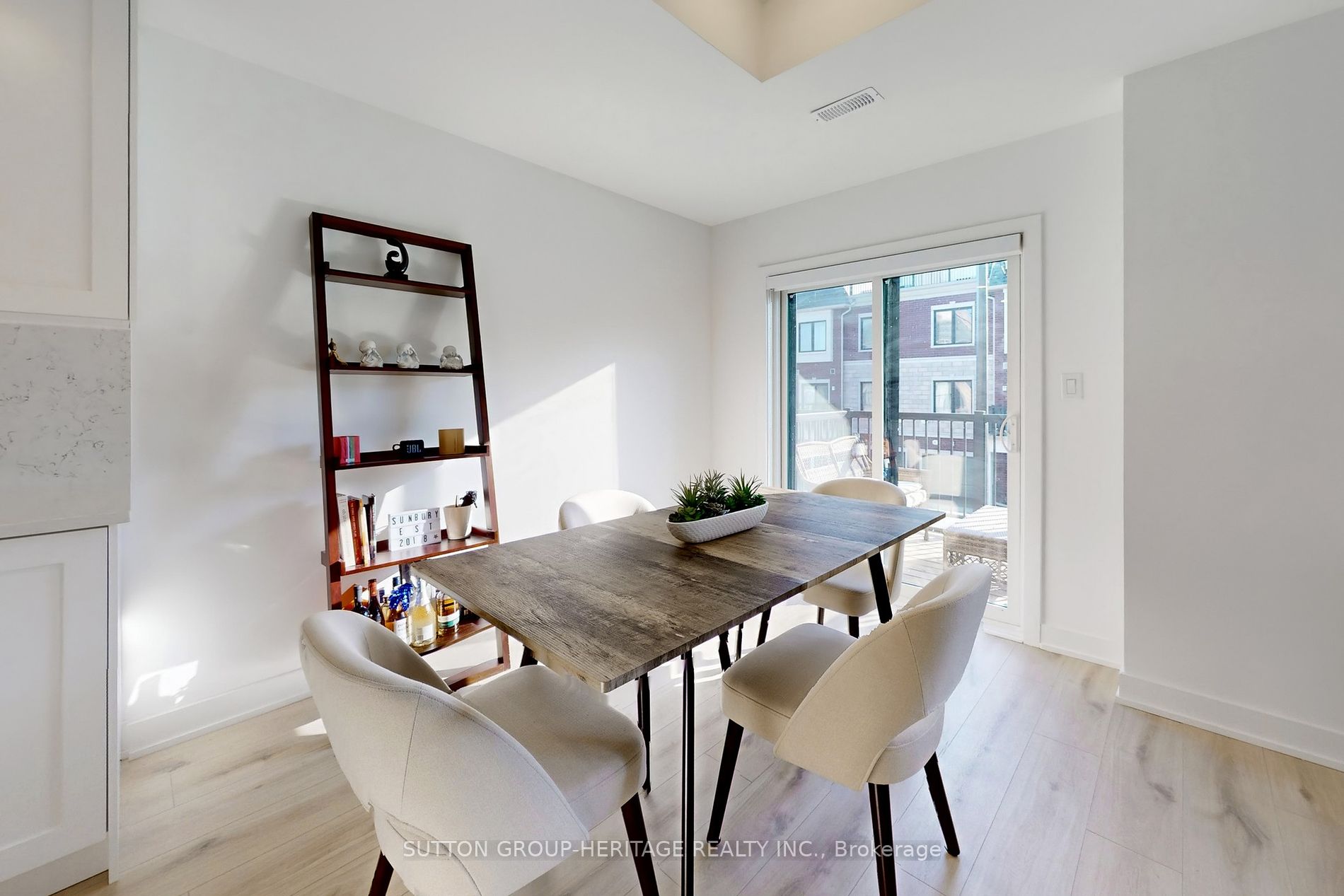 25 Sunbury Lane