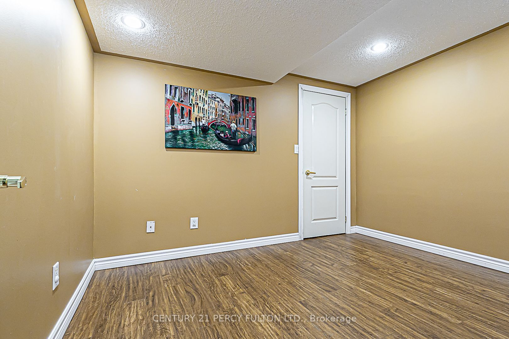 151 Rosanna Crescent