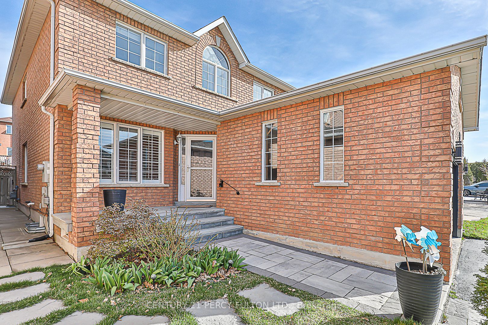 151 Rosanna Crescent