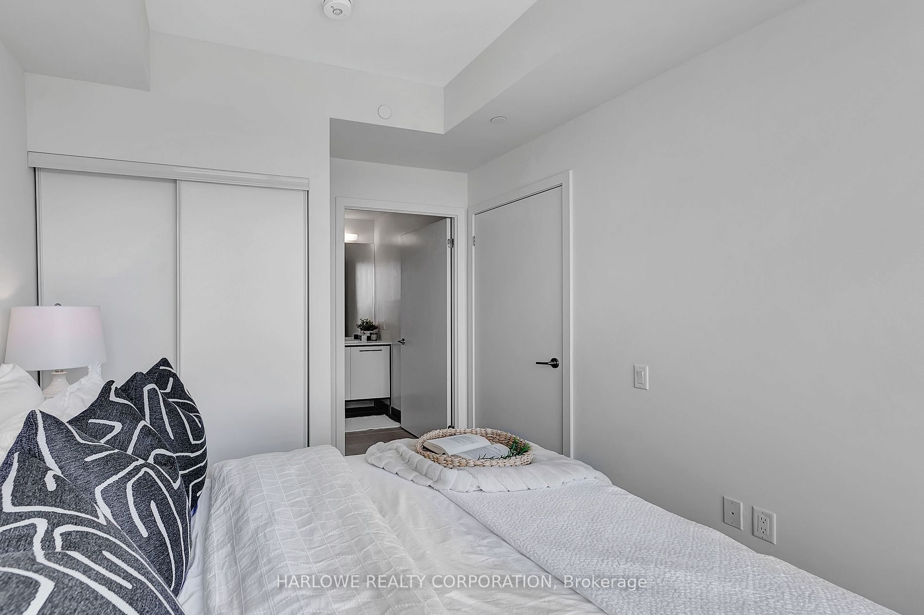 185 Deerfield Rd, #1306