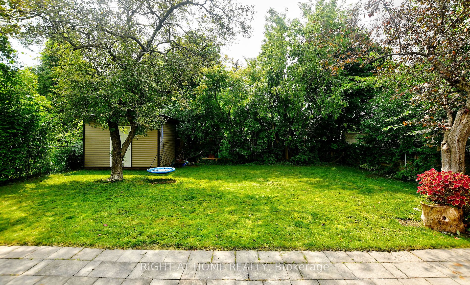 454 Alper Street