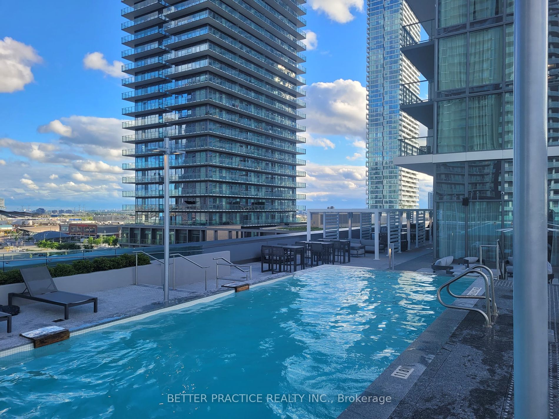 1000 Portage Parkway #3002