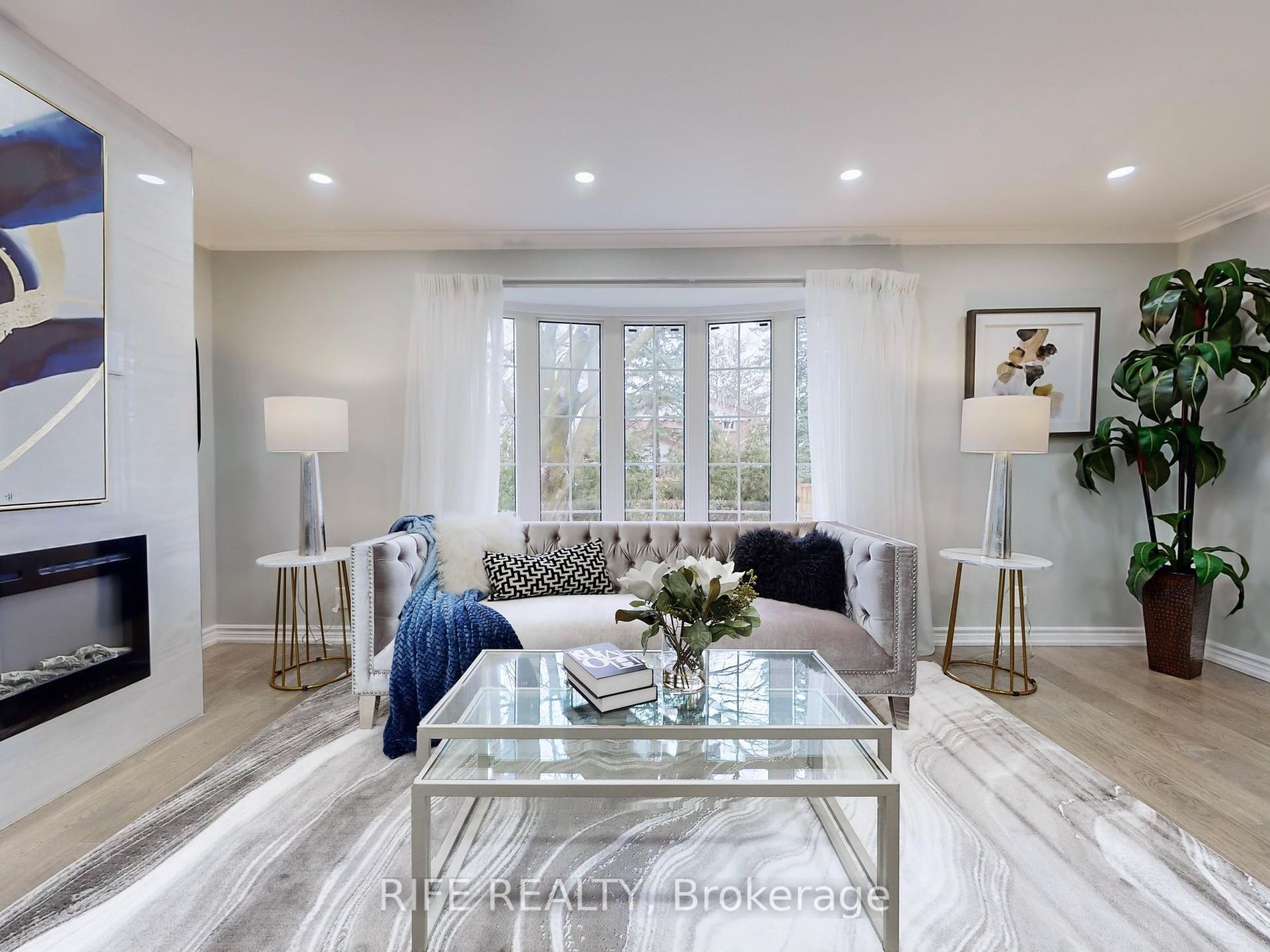 12 Sherwood Forest Drive