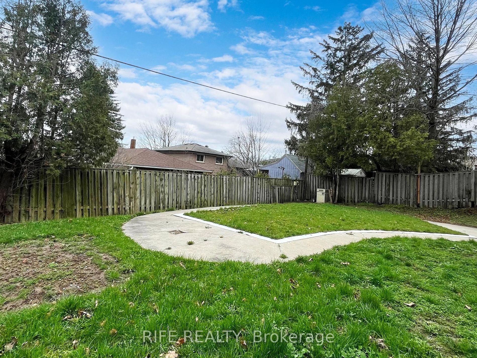 12 Sherwood Forest Drive
