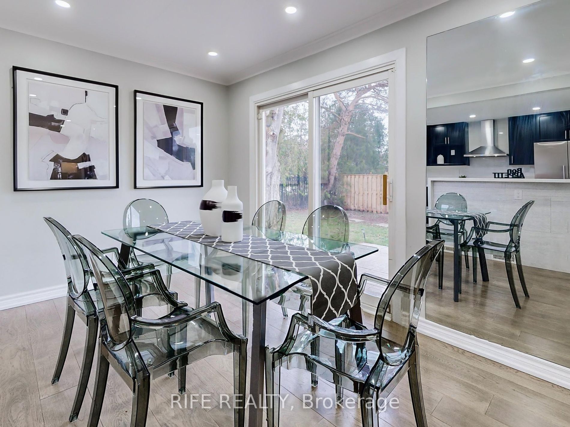 12 Sherwood Forest Drive