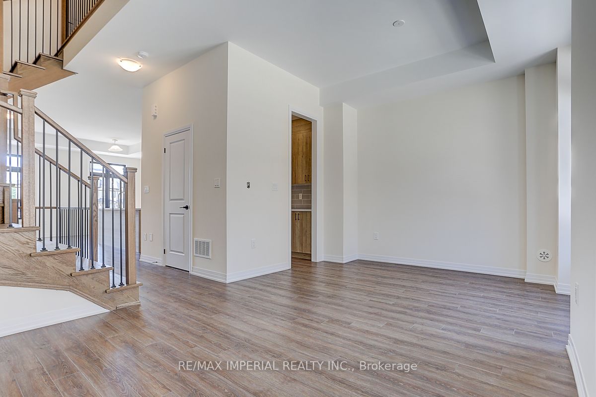 113 De La Roche Drive