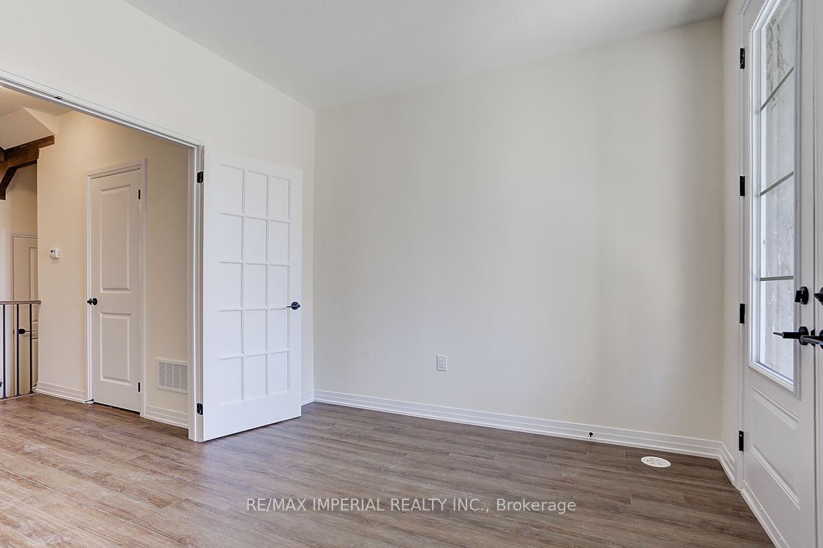113 De La Roche Drive