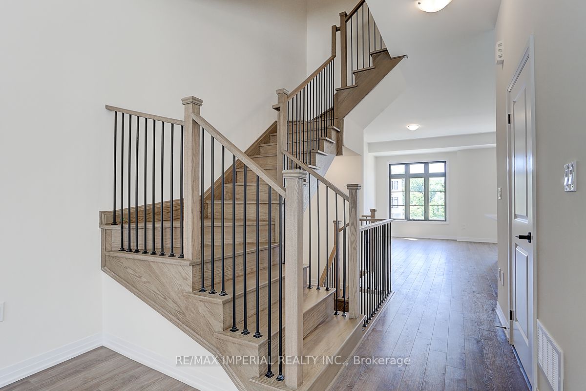 113 De La Roche Drive