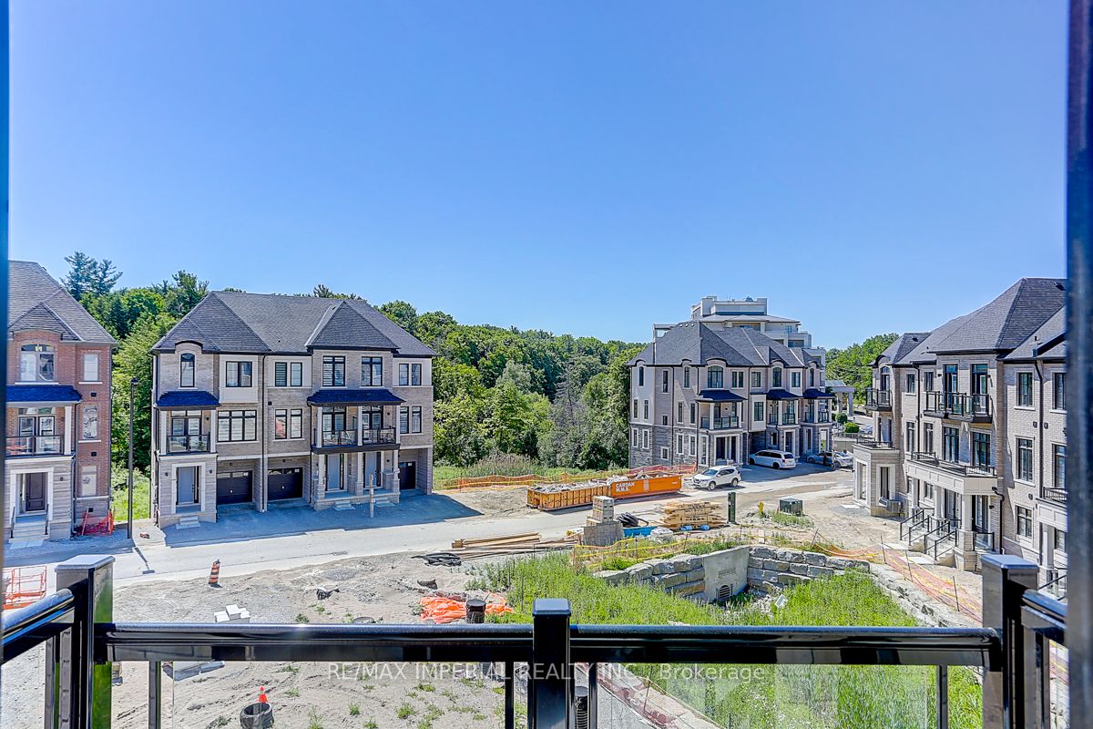 113 De La Roche Drive