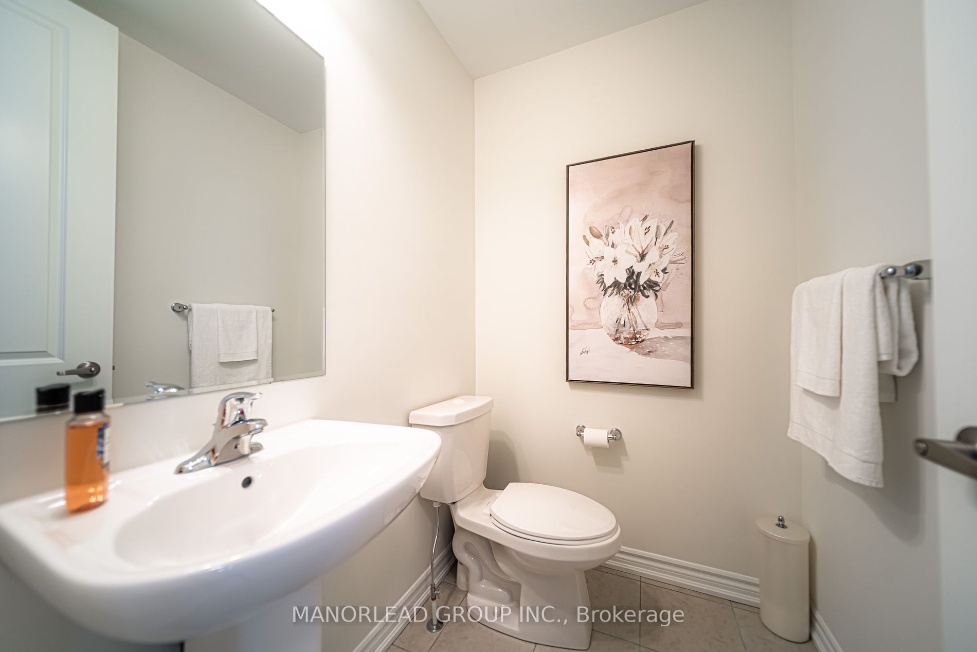 107 Thomas Frisby Jr Crescent