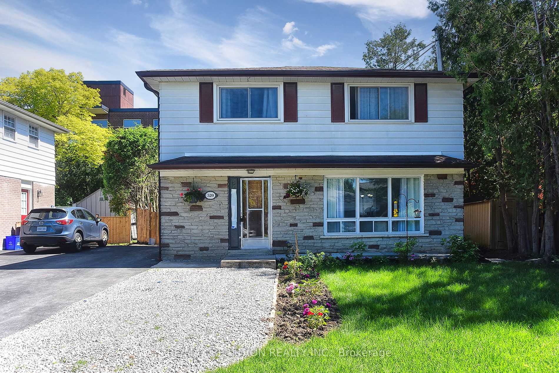 520 Elm Rd
