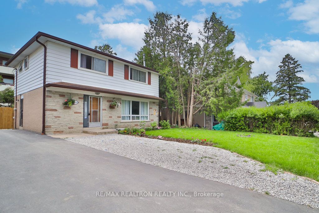 520 Elm Rd