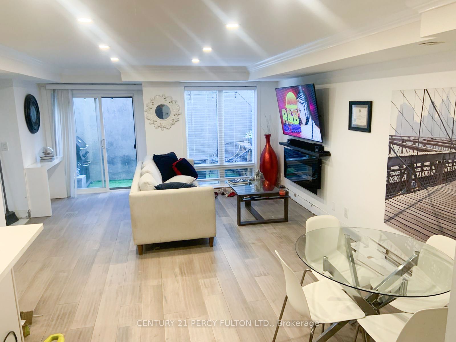 2 Dunsheath Way #109