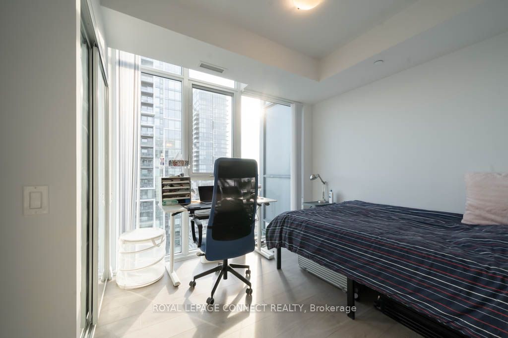 7895 Jane Street #3406