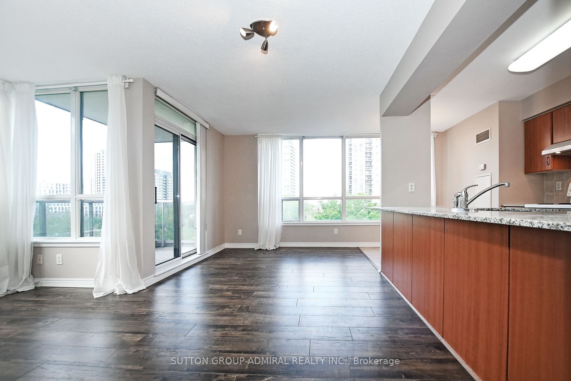 50 Disera Drive, #405