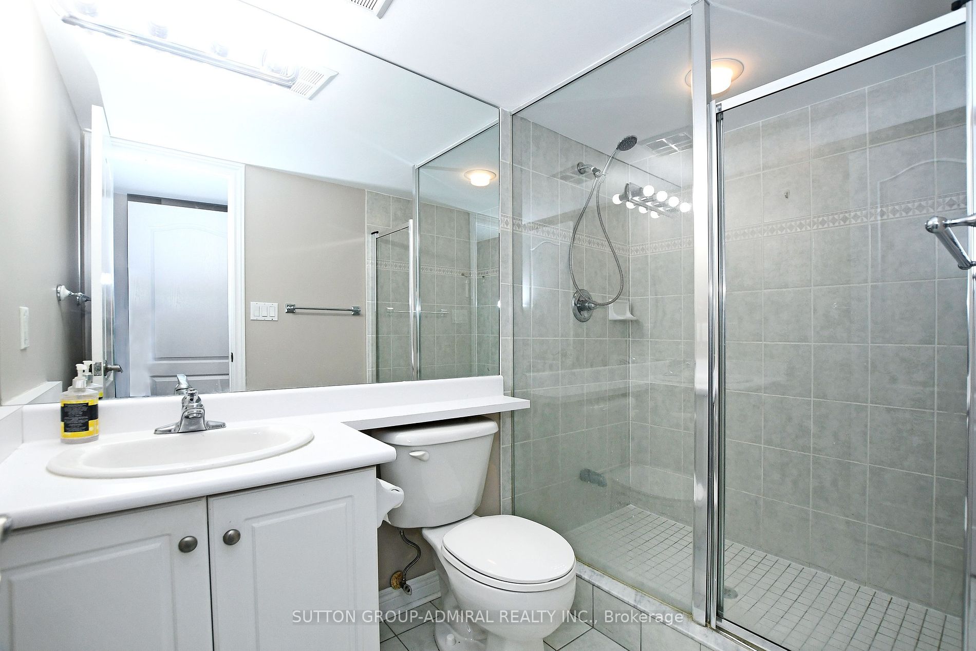 50 Disera Drive, #405