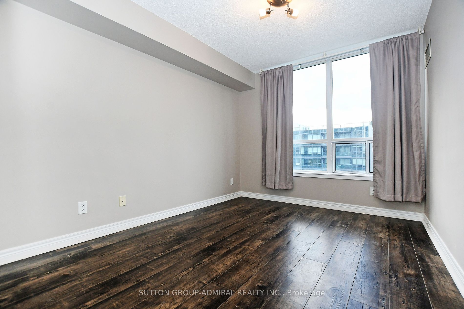 50 Disera Drive, #405