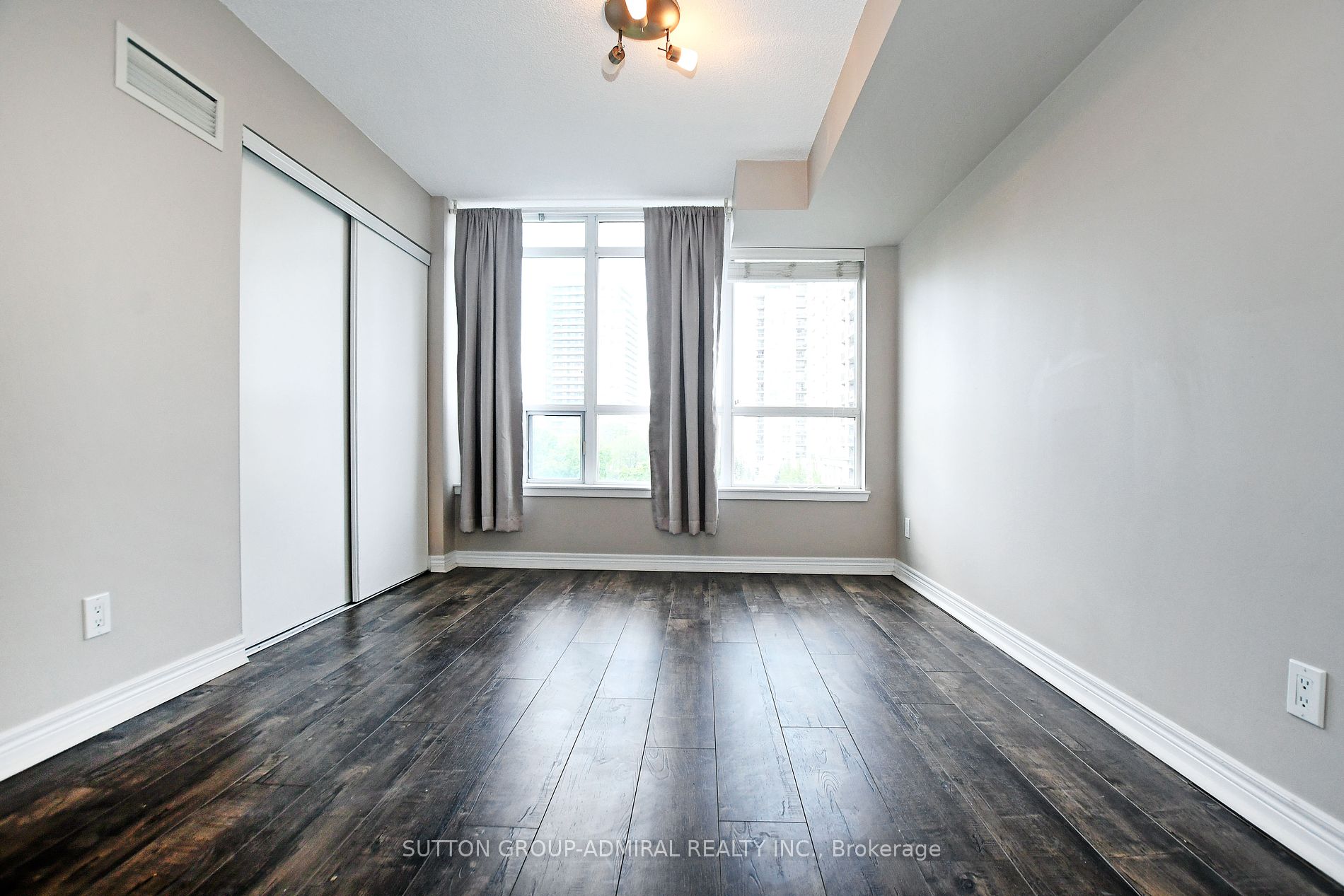 50 Disera Drive, #405
