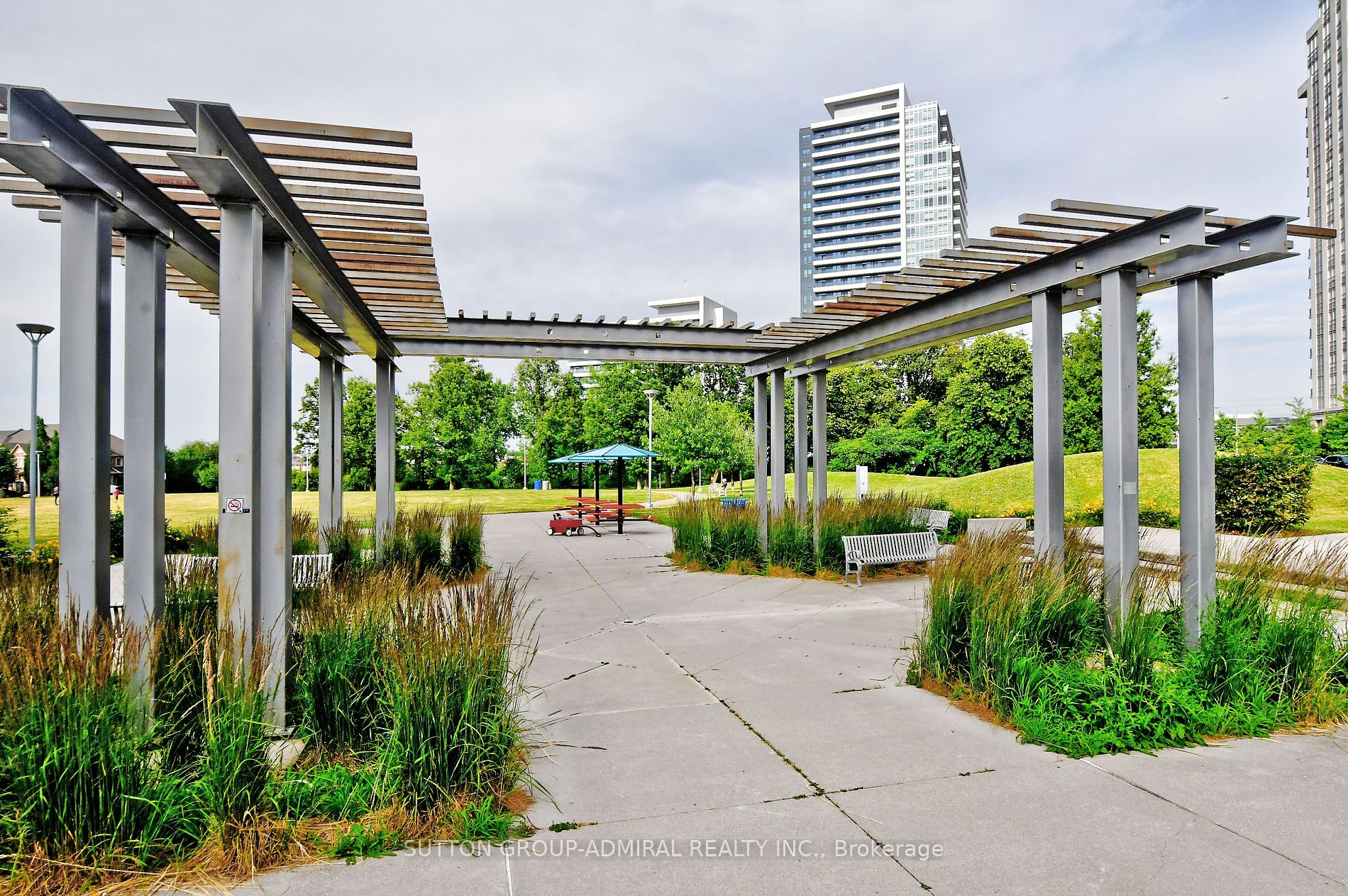 50 Disera Drive, #405