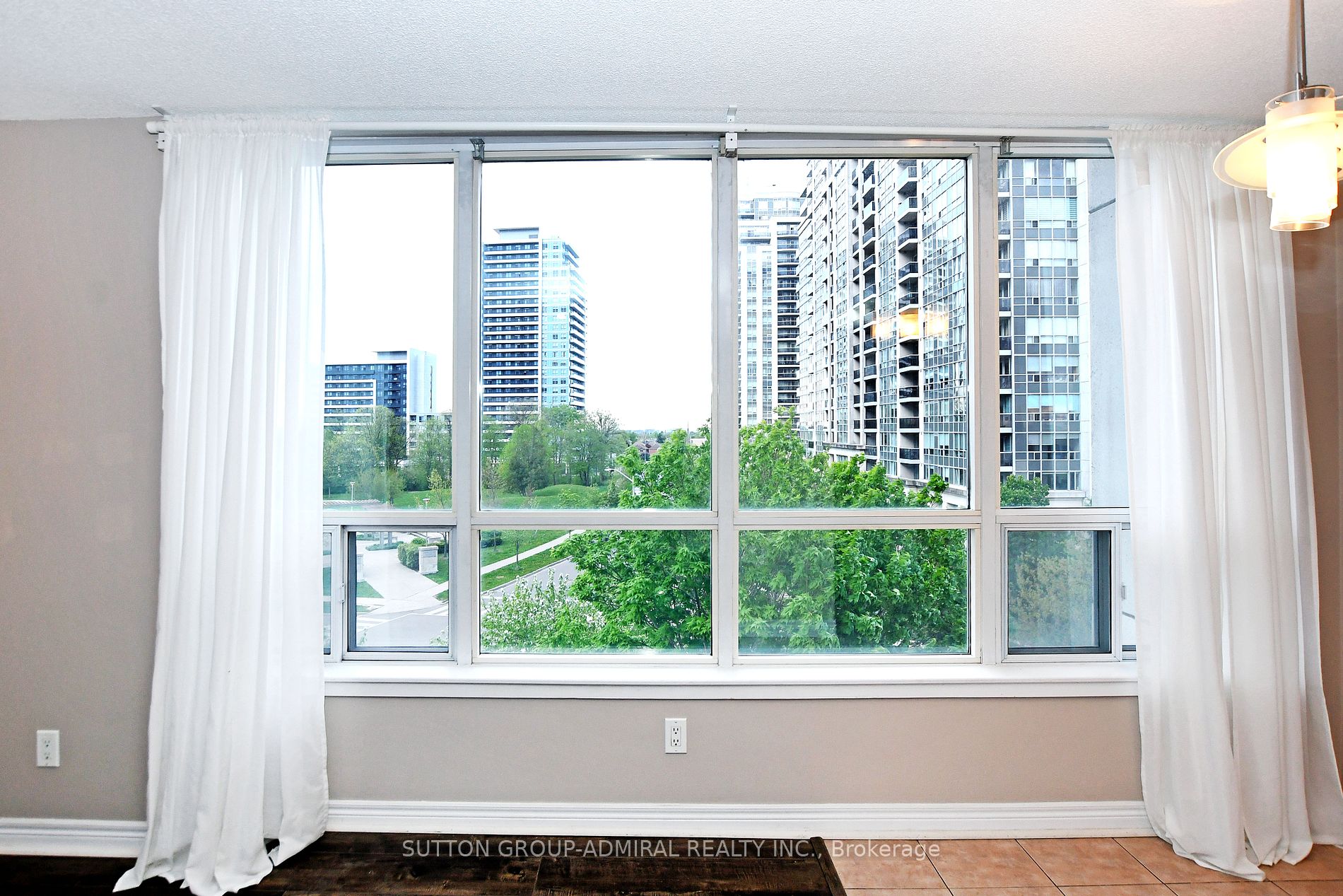50 Disera Drive, #405