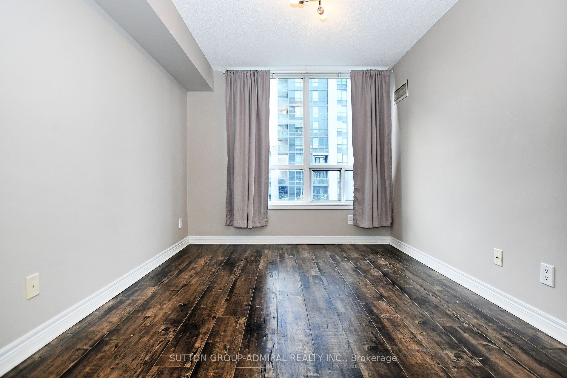 50 Disera Drive, #405