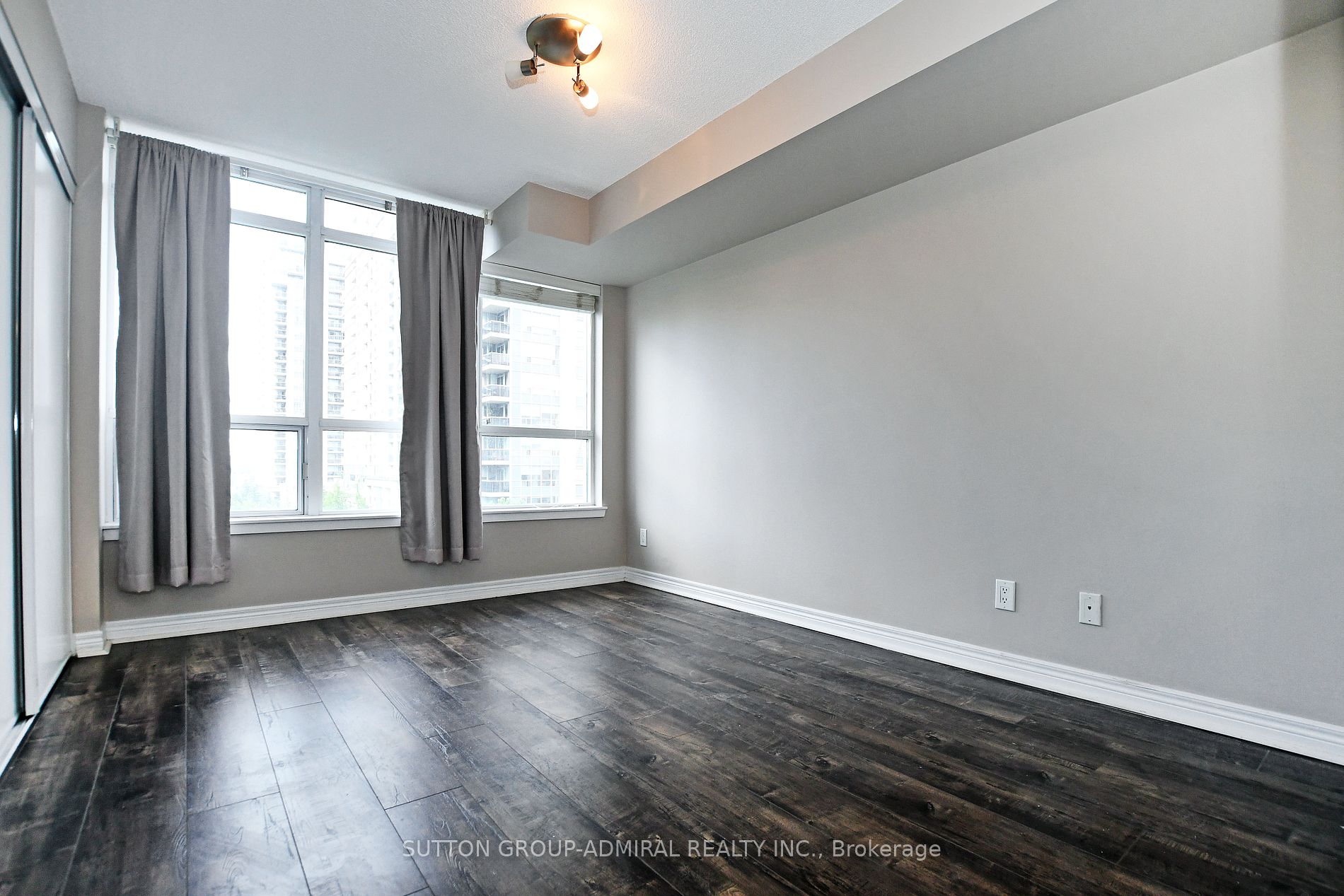 50 Disera Drive, #405
