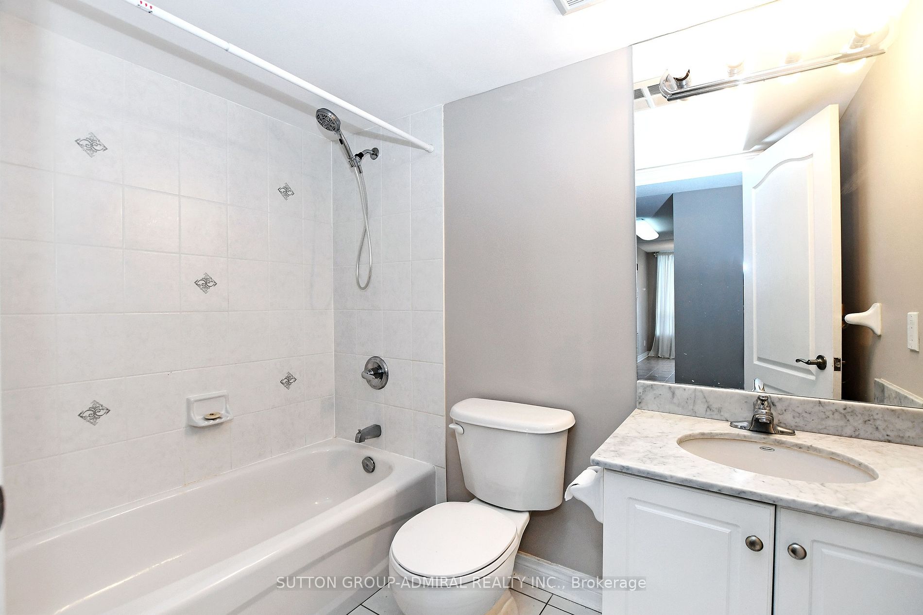 50 Disera Drive, #405