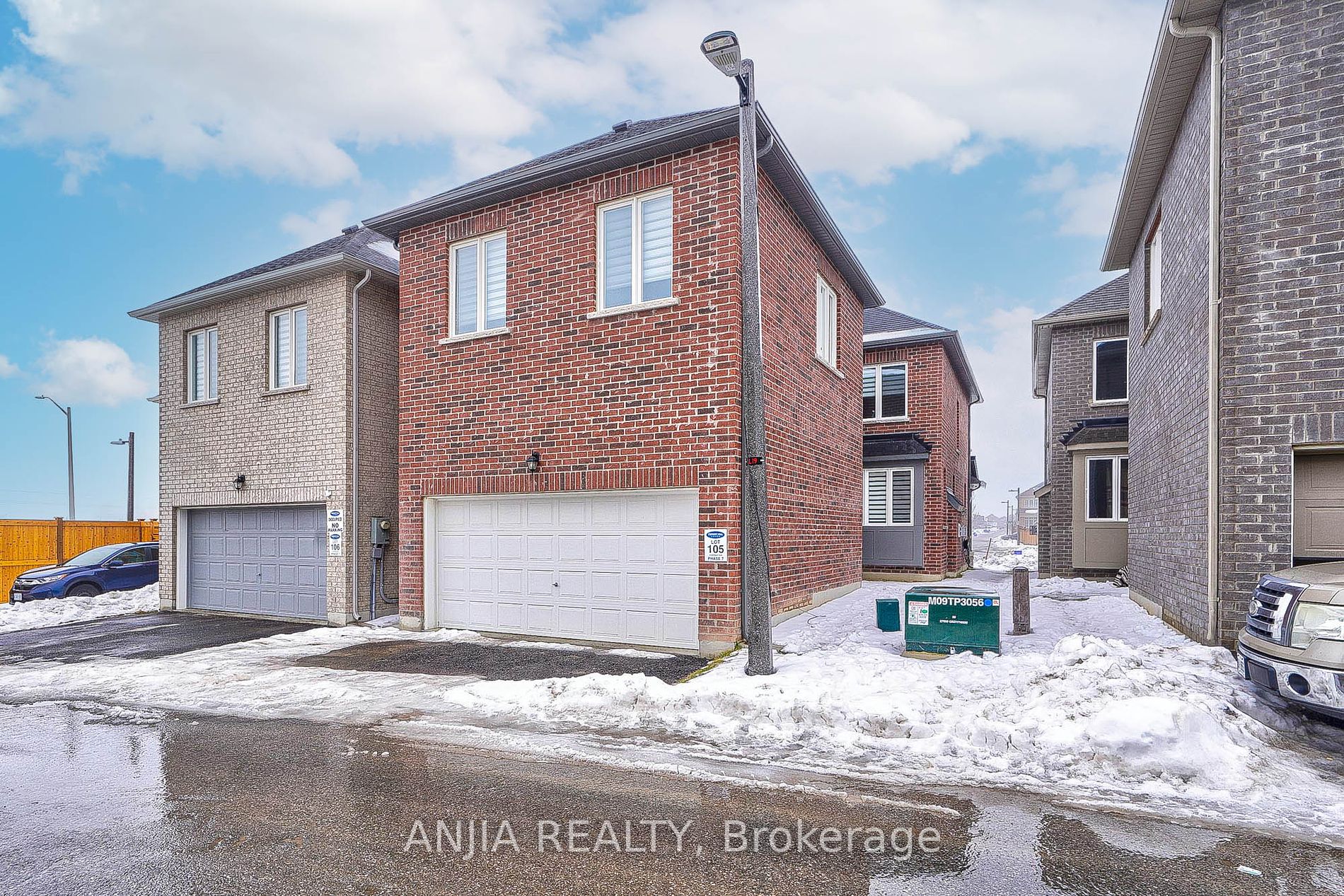 18 Waterleaf Rd